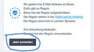 Ein schwarzer Balken. Auf dem Balken steht: Jetzt Anmeldung. Um den Balken ist eine blaue Linie. 